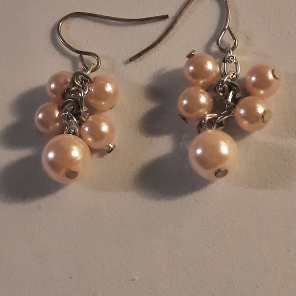 Brand New Handmade Three Pieces (necklace, earring and bracelet) Jewelry - Picture 4 of 6